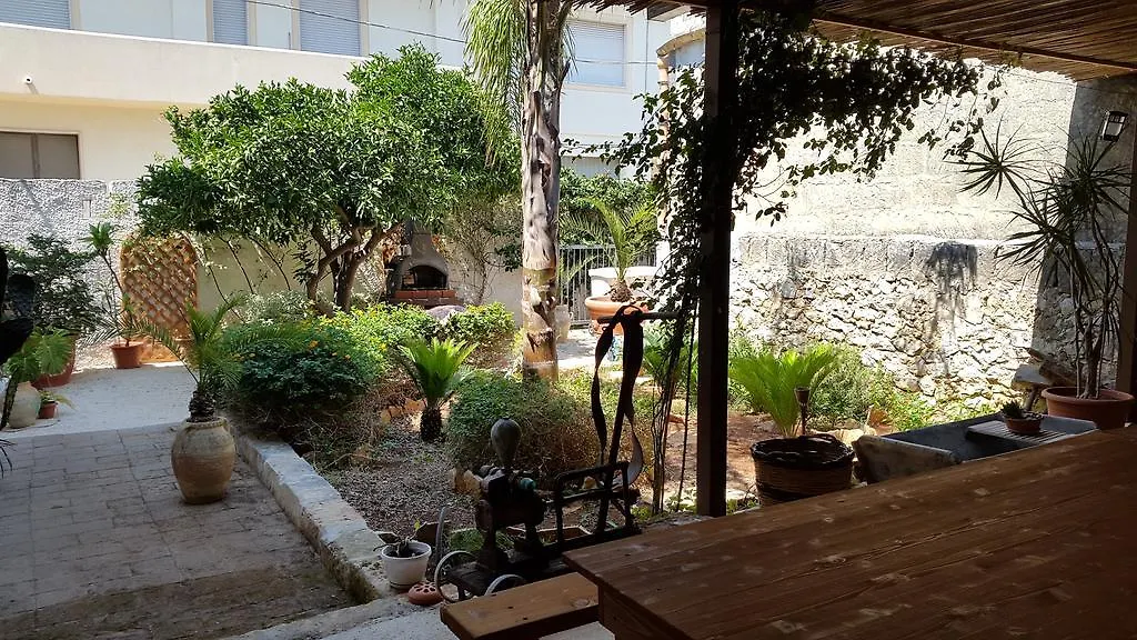 La Pergola B&B Custonaci 3*,