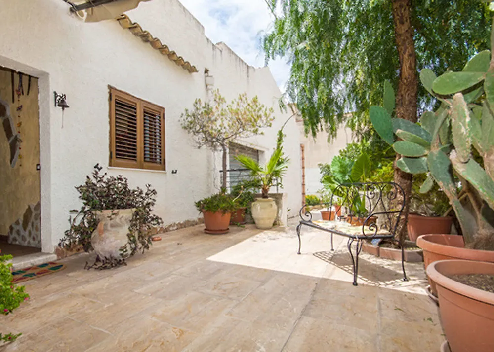 Bed & Breakfast La Pergola B&B Custonaci