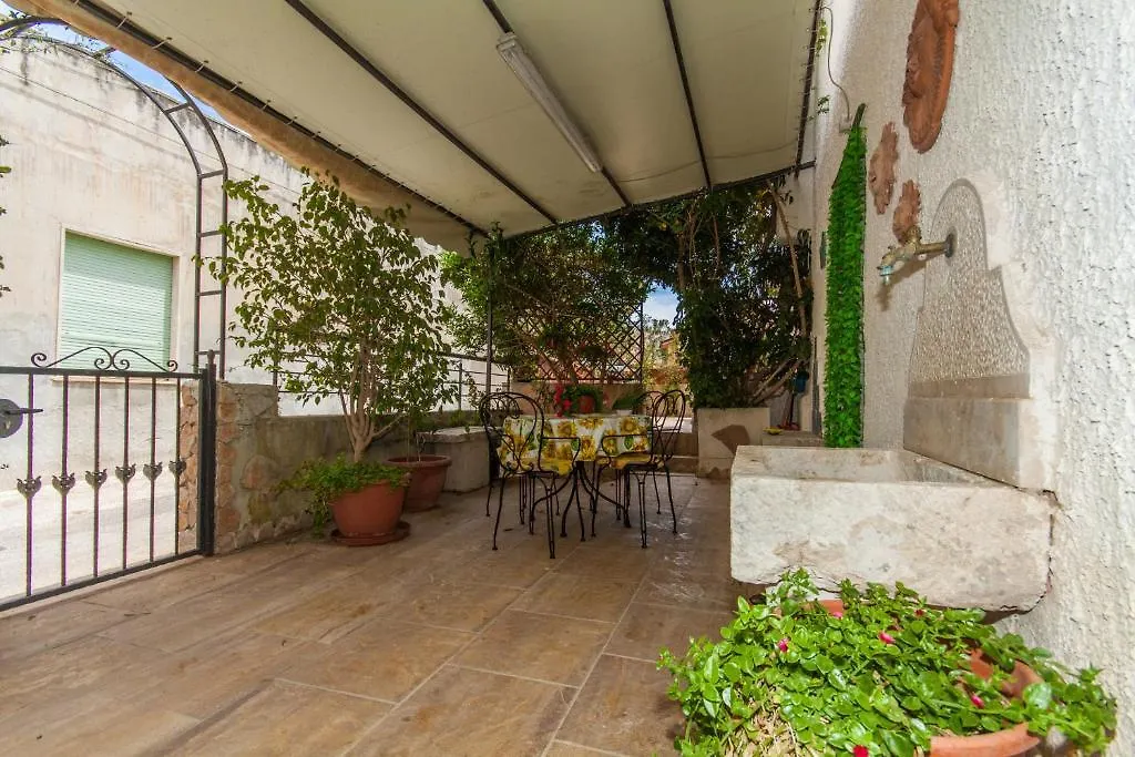 La Pergola B&B Custonaci 3*,  Italy